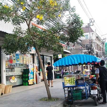 欢乐之家-卡色特那万民城市别墅 曼谷 外观 照片